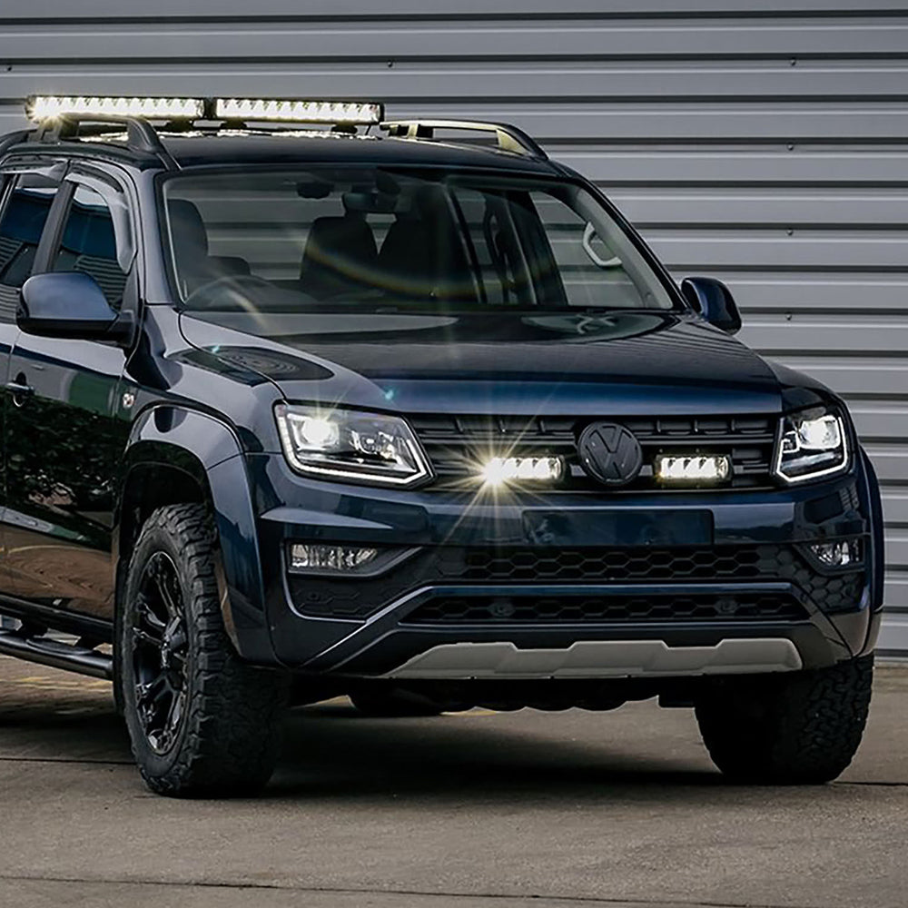 Bil med Lazer LED-rampskit VW Amarok V6 2016+ 2x Triple-R 750 Std
